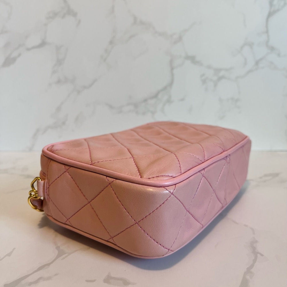 SOLD Small Vintage CHANEL Pink Lambskin Camera Bag - Picture 7 of 13